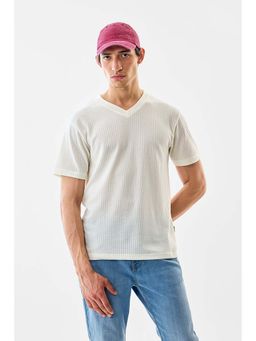 Snitch - Men White Polyester Blend Textured Regular Fit T-Shirt