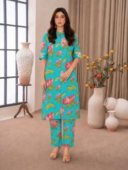 Aaghnya - Women's Green Viscose Rayon Printed Kurta with Pant