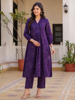 Aaghnya - Women's Purple Viscose Rayon Printed Anarkali Kurta with Pant