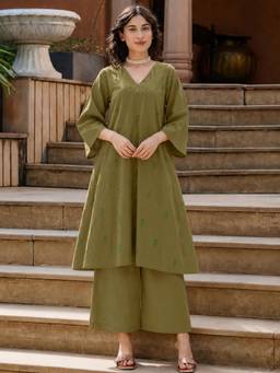 Aaghnya - Women's Green Viscose Rayon Printed A-Line Kurta with Palazzo