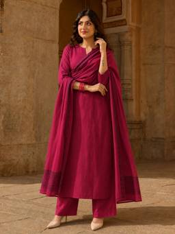 Aaghnya - Women's Pink Solid Straight Kurta with Pant and Dupatta