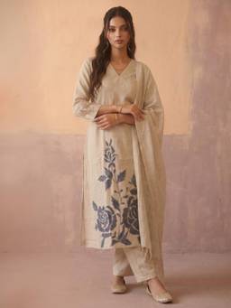 Aaghnya - Women's Cream Poly Cotton Rubber Print Straight Kurta with Pant and Dupatta