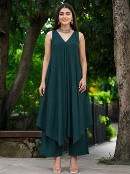 Aaghnya - Women's GREEN Viscose Rayon Solid A-Line Kurta with Palazzo