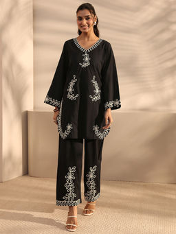 Libas - Black Floral Thread Work Embroidered Straight Kurta With Embroidered Pant