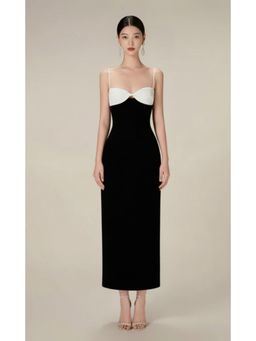 AAREIN - Black and White Bodycon Midi Dress