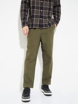 max - Urb_N Men Olive Solid Relaxed Fit Cargo Trousers