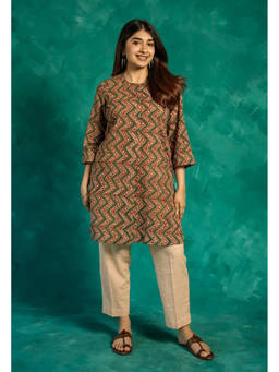The Indian Ethnic Co. - Vaanya Green Bagru Cotton Straight Short Kurta