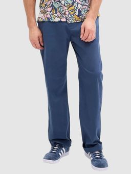 GAP - Men Mid-Rise Relaxed Fit Solid Chinos