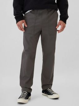 GAP - Men Regular Fit Mid-Rise Pant