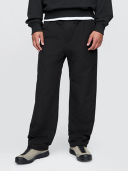 GAP - Men Loose Fit Mid-Rise Pant