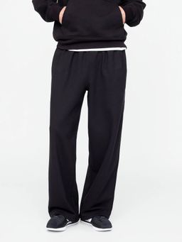 GAP - Men Loose Fit Mid-Rise Pant