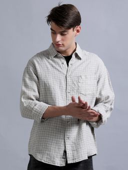 SILISOUL - Men Beige Relaxed Fit Checked Linen Blend Shirt