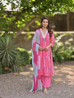 Mahee Jaipur - Pink Pure Muslin Patola Print Kurta with Pant and Dupatta (Set of 3)
