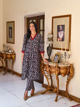 Mahee Jaipur - Black and Red Floral Print Pure Muslin Kurta and Pant (Set of 2)