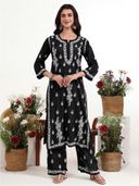 Black color option, Currently selected