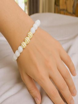 Accessher - White Beaded Adjustable Handcrafted Bracelet