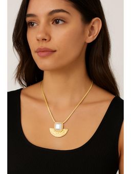 VIEN - Elegant Gold Plated Square Pearl Pendant Necklace