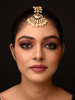 AG'S - Amisha White Pearl Gold Plated Kundan Teeka