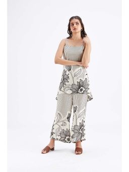 Hasttvam - Alina White Floral Print Co-Ord (Set of 2)