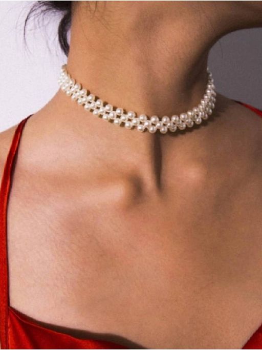White Lies Pearl Choker