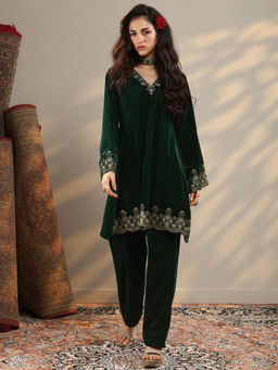 Libas - Women's Green Embroidered Velvet Co-Ords Set