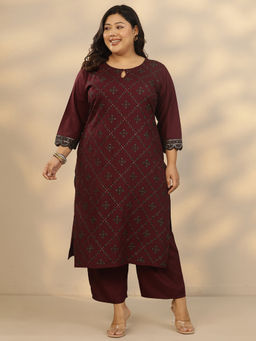 Extra love by Libas - Women's Burgundy Embroidered Rayon Straight Kurta And Pant