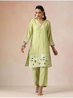 trueBrowns - Women's Green Embroidered Straight Co-Ord Set