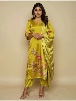 trueBrowns - Women's Green Floral V-Neck Straight Kurta With Pant & Dupatta