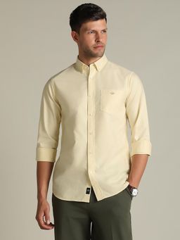Dockers - Men Solid Yellow Classic Fit Shirt