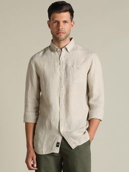 Dockers - Men Solid Beige Classic Fit Shirt