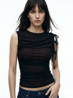 Outzidr - Women Black Solid/Plain Polyester Top