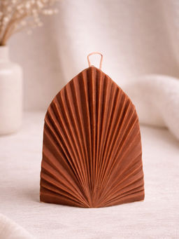 Aarvi Decor - Brown Shell Shape Aromatic Candle