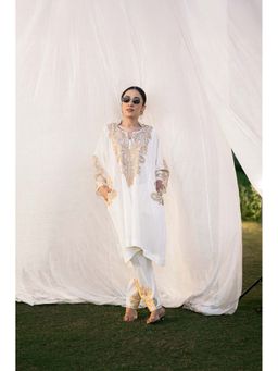 Daljit Sudan - Off White Mulu Co-Ord (Set of 2)