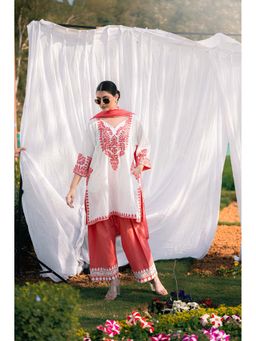 Daljit Sudan - Off White Cotton Kurta with Pant and Dupatta (Set of 3)