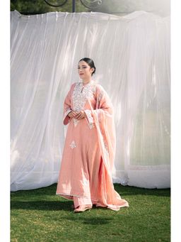 Daljit Sudan - Pastel Pink Silk Chanderi Kurta with Pant and Dupatta (Set of 3)