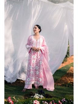 Daljit Sudan - Light Pink Organza Kurta with Pant and Dupatta (Set of 3)