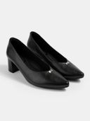 Black color option, Currently selected