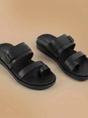 Black color option, Currently selected