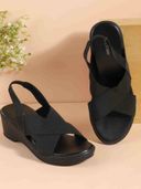Black color option, Sold out, Currently selected