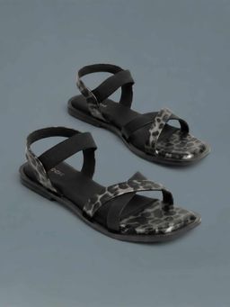 Mochi - Women Black Sandals