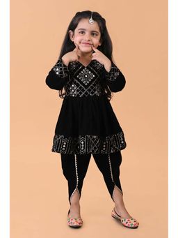 Titrit - Black Embellished Kurta and Dhoti (Set of 2)