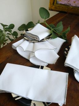 Bottega Pereira - Whimsical Napkin - Silver
