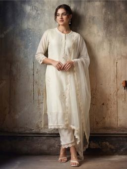 Jaipur Kurti - Off White Floral Chanderi Kurta and Pant with Dupatta