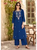 Navy Blue color option, Currently selected