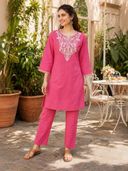 Pink color option, Currently selected