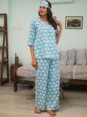 Blue color option, Sold out, Currently selected