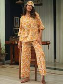 Orange color option, Sold out, Currently selected