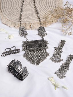 Teejh - by Joker and Witch Gurleen Silver Oxidised Jewelry Gift Set