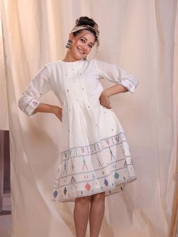 Sutra Art of Clothing - White Mosaic Jamdani Dress