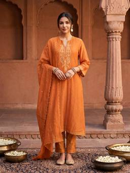 SHAABA CLOTHING - Orange Aari Embroidered Chanderi Silk Kurta With Pant And Dupatta